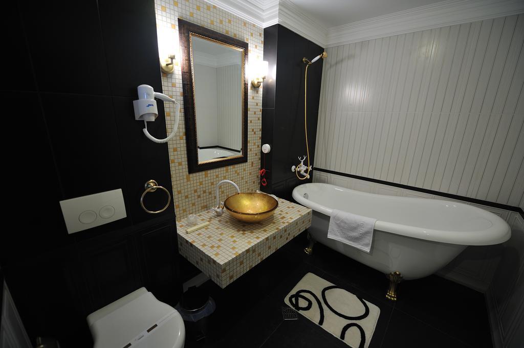 Hotel Carul Din Stele à Coţofenii din Faţă Extérieur photo